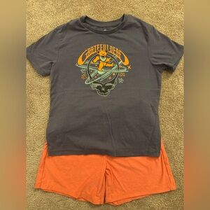 Grateful Dead Charcoal Tee with Vibrant Design + shorts boys
